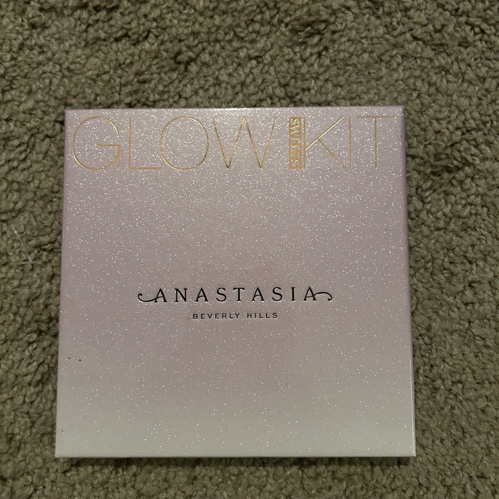 Anastasia Beverly Hills Glow Kit in Sweets $35